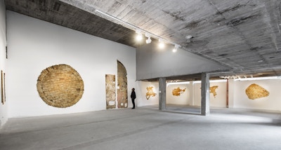 Marin, Livia, "Marca no registrada", 2013