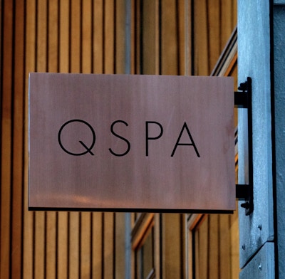 Skilt QSPA